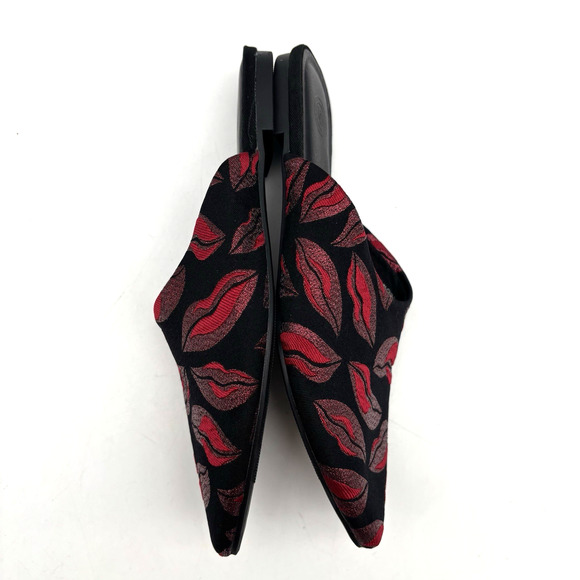 NEW Urban Outfitters Metallic Kiss Lip Print Embroidered Open Back Flats Size 6M - Picture 12 of 16